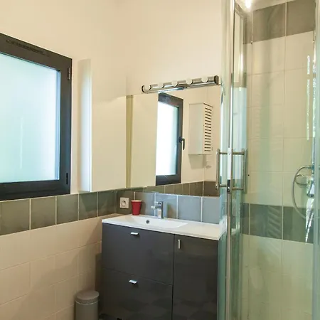 Maison Blanche Dom wakacyjny Nîmes