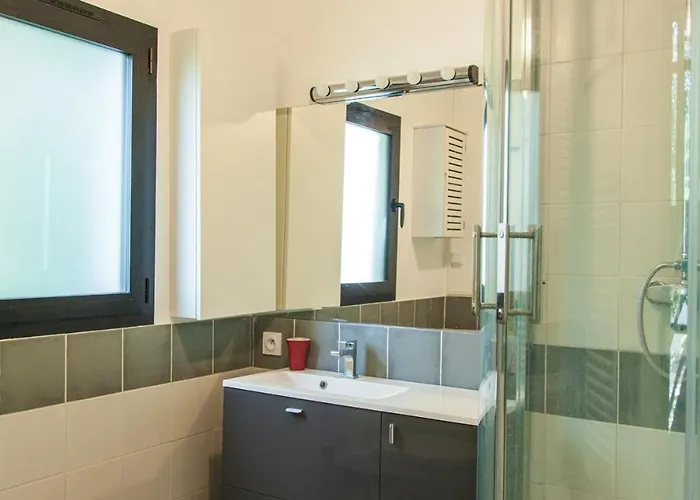 Maison Blanche بيت للعطل نيم